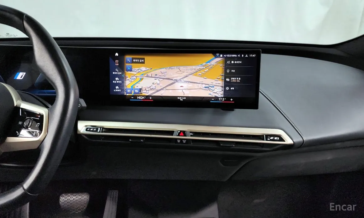 Фото 14 - BMW iX