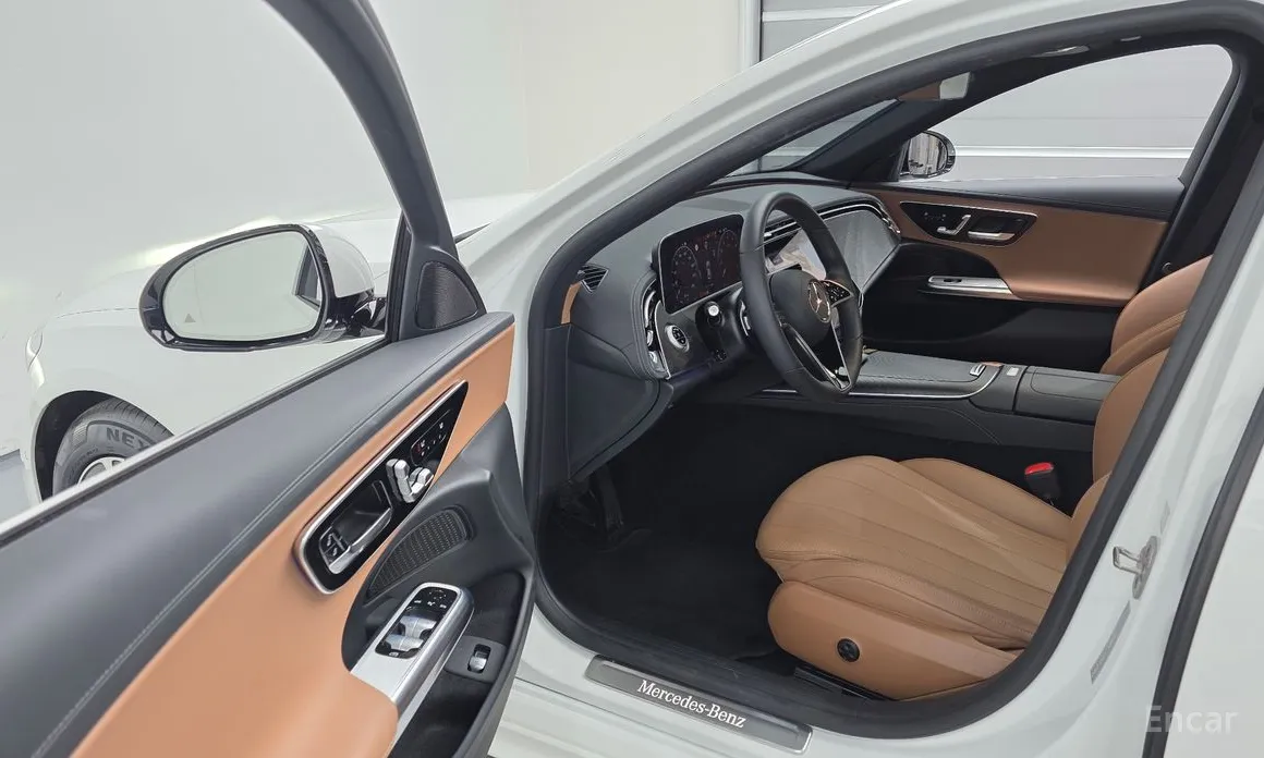 Фото 11 - Mercedes-Benz E-Class