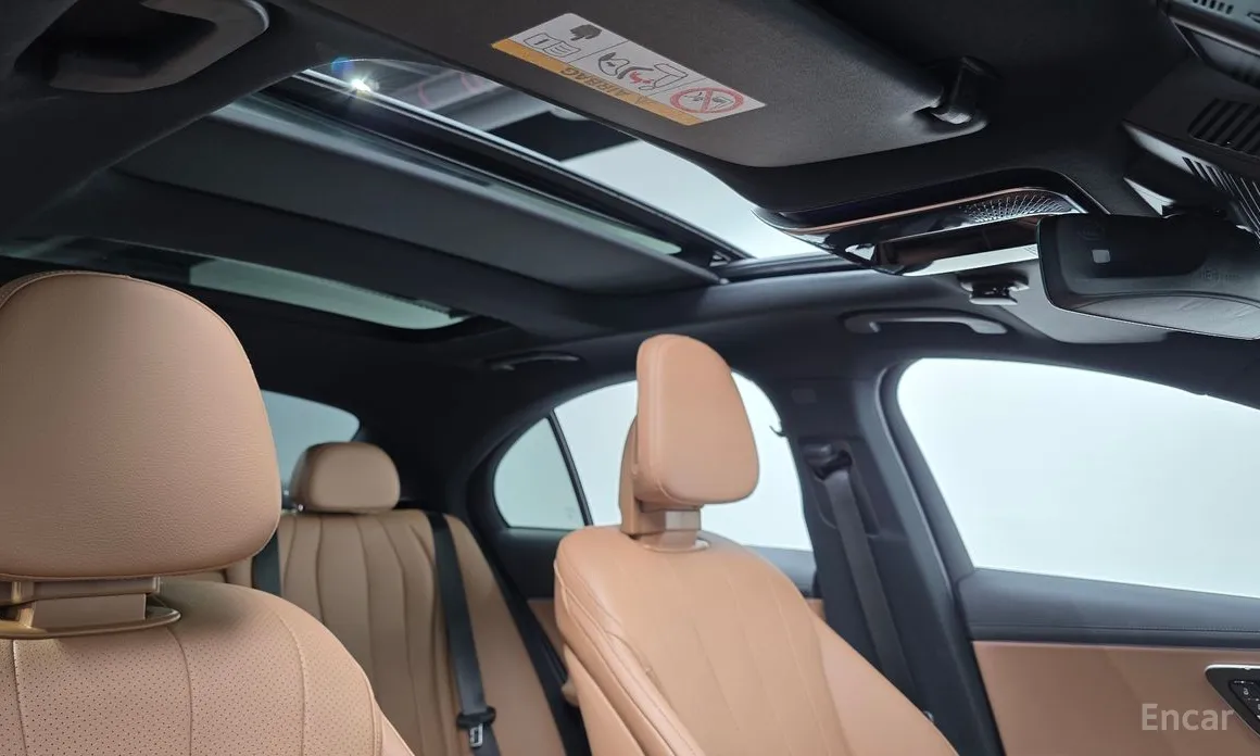 Фото 16 - Mercedes-Benz E-Class