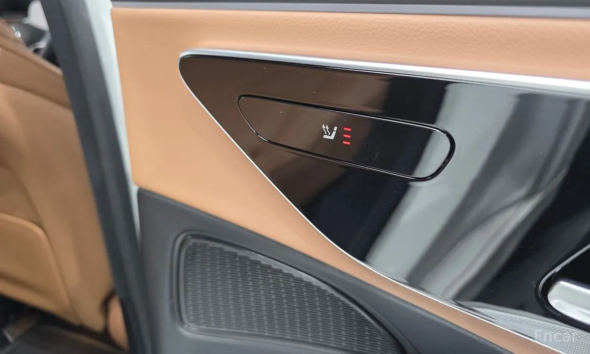 Фото 19 - Mercedes-Benz E-Class