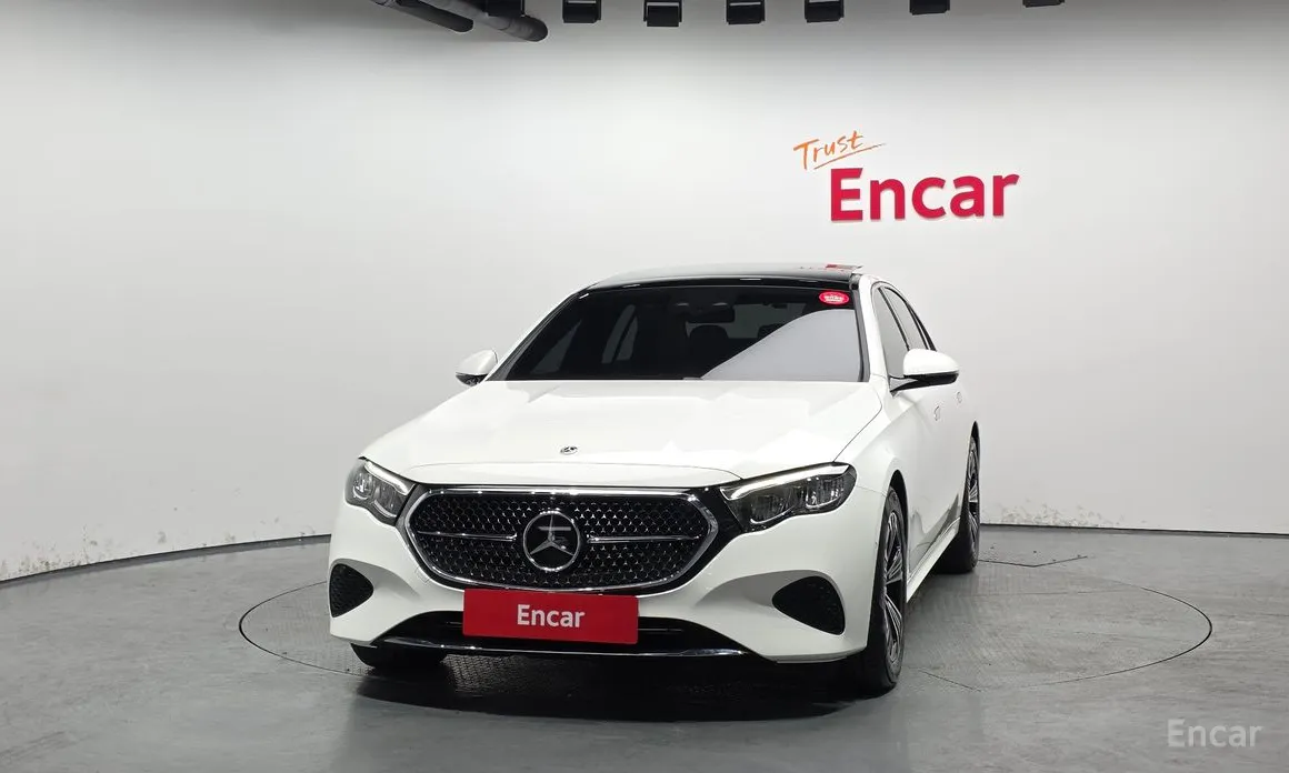 Фото 3 - Mercedes-Benz E-Class