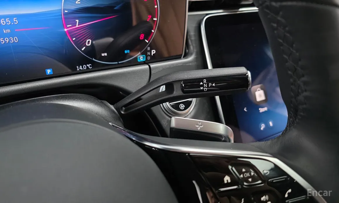 Фото 9 - Mercedes-Benz E-Class