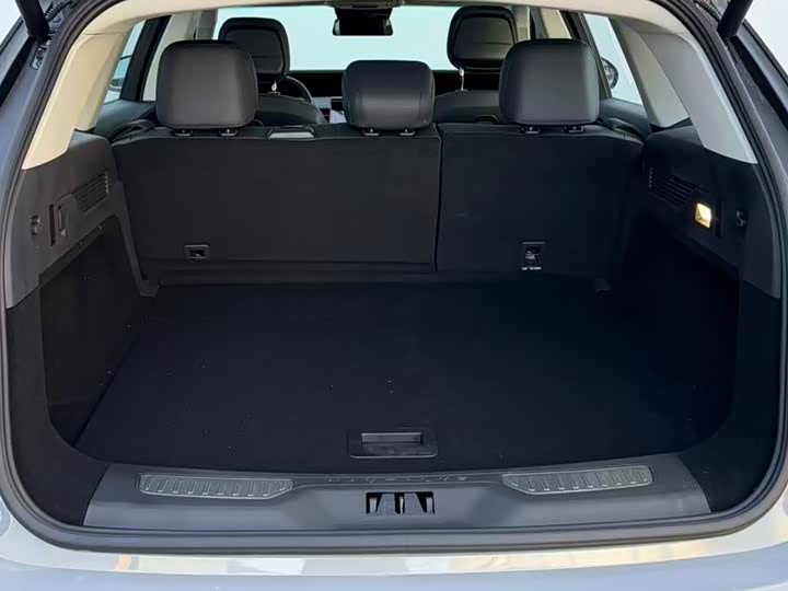 Фото 3 - Lincoln Nautilus