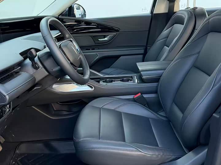 Фото 7 - Lincoln Nautilus