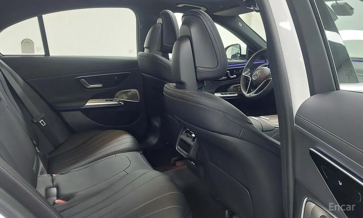 Фото 10 - Mercedes-Benz E-Class