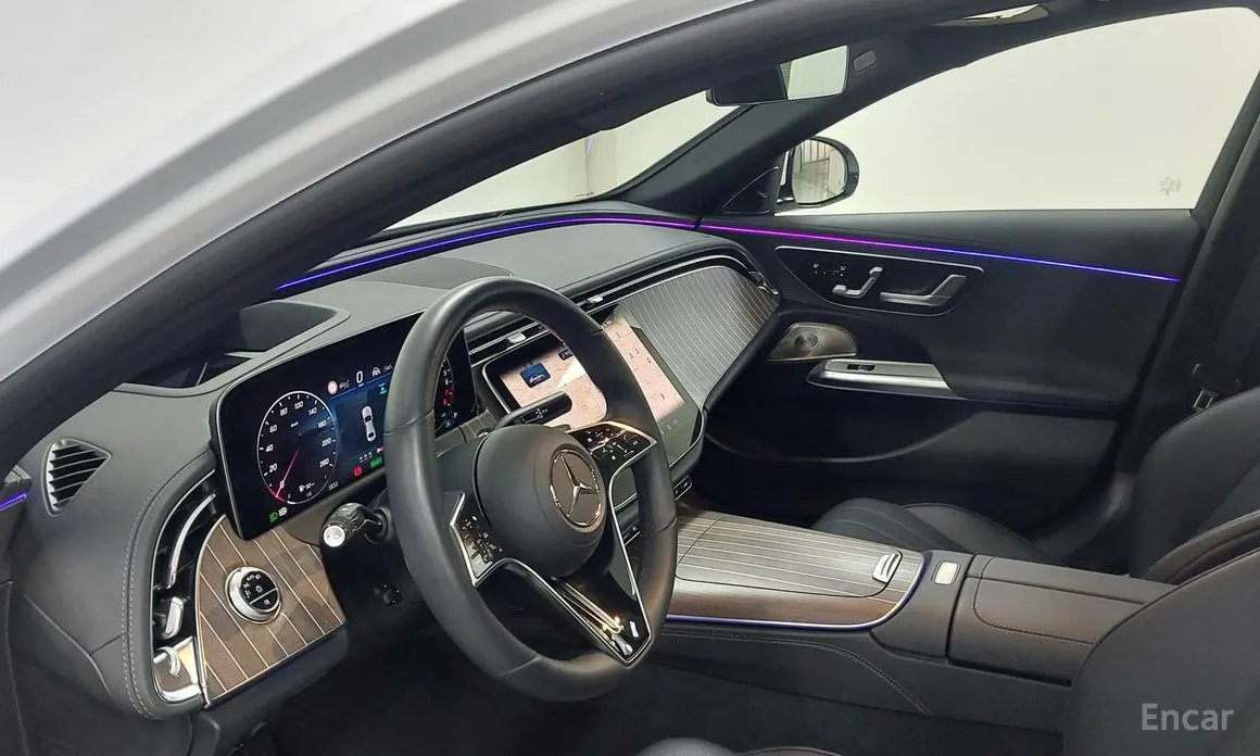 Фото 13 - Mercedes-Benz E-Class