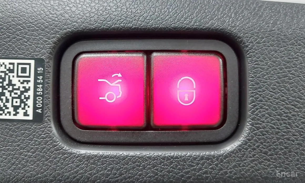 Фото 18 - Mercedes-Benz E-Class