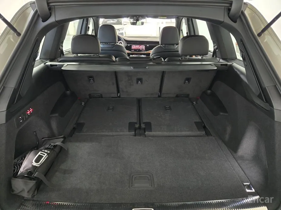 Фото 15 - Audi Q7