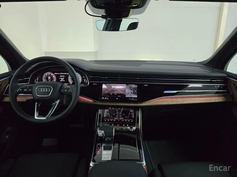 Фото 7 - Audi Q7