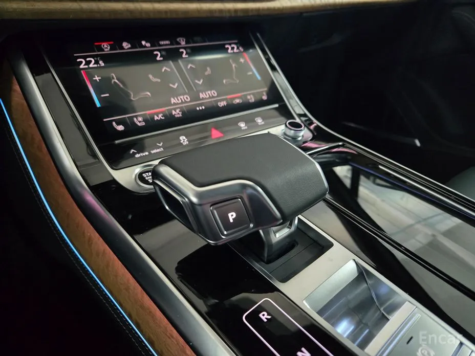 Фото 9 - Audi Q7