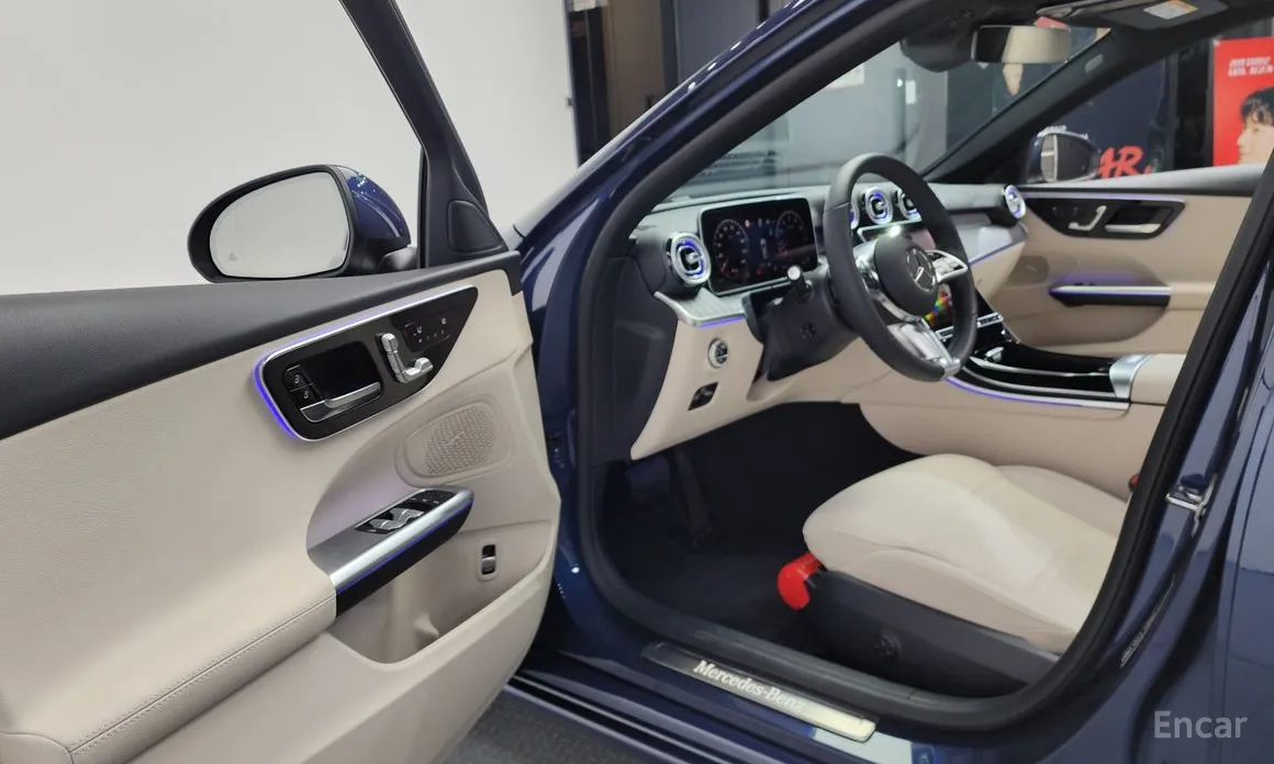 Фото 10 - Mercedes-Benz C-Class