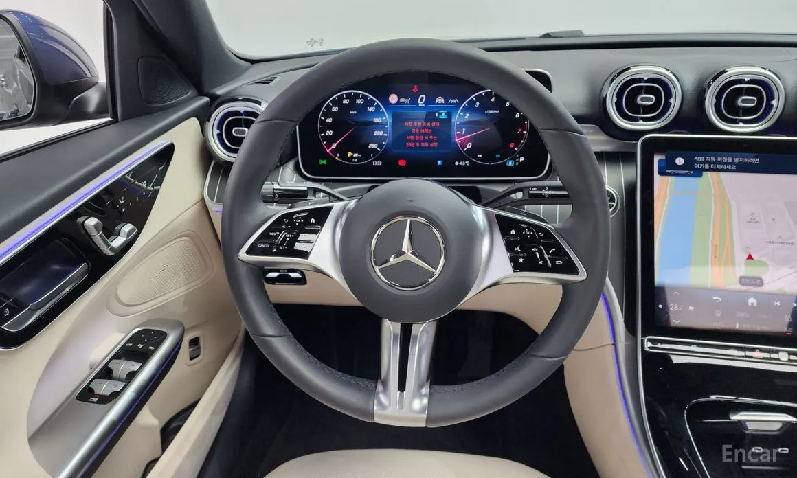 Фото 13 - Mercedes-Benz C-Class