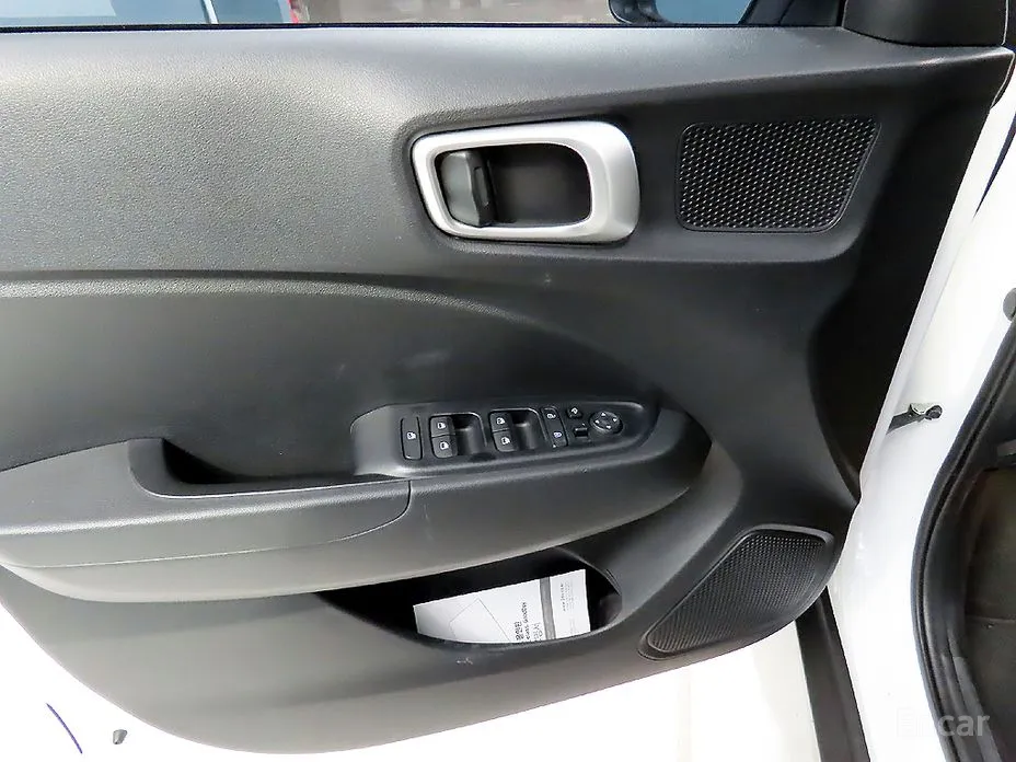 Фото 14 - Hyundai Venue