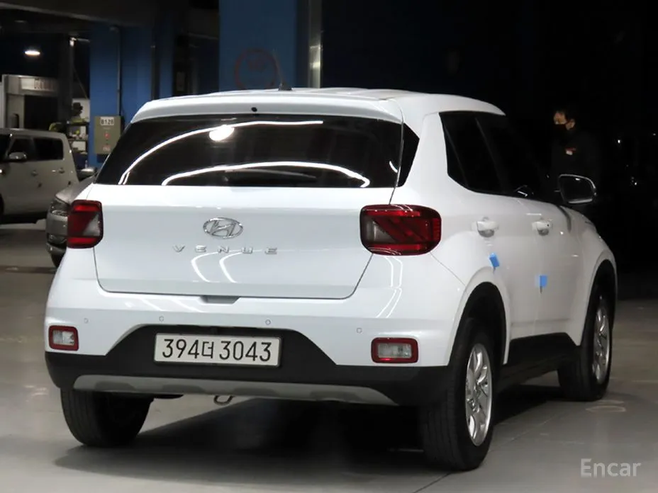 Фото 4 - Hyundai Venue