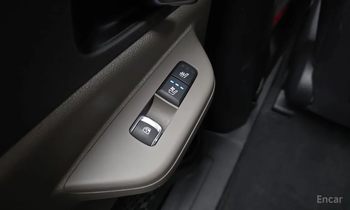 Фото 18 - Kia Carnival