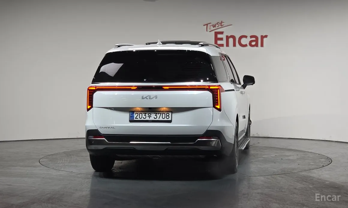 Фото 4 - Kia Carnival