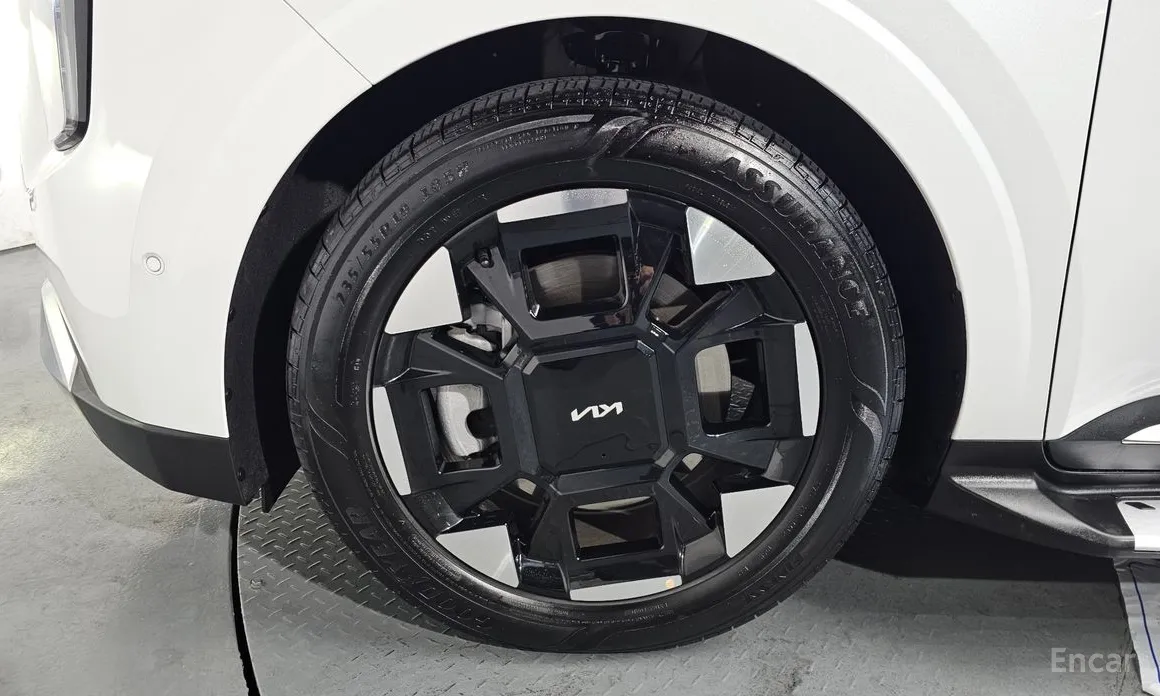 Фото 5 - Kia Carnival