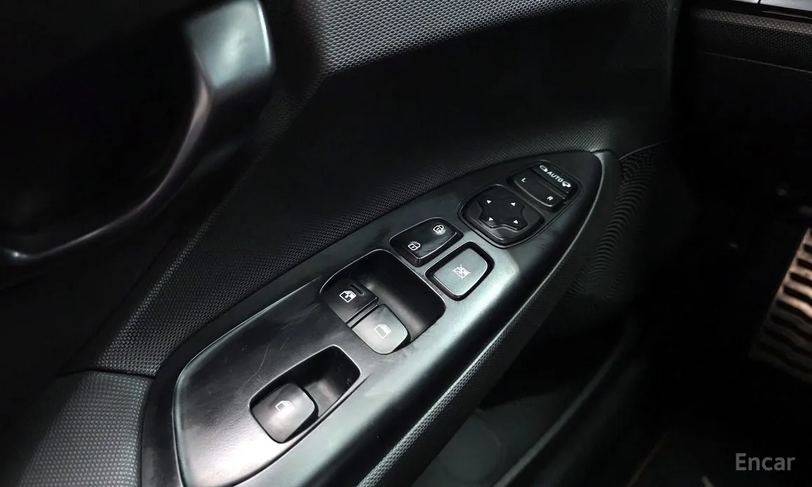 Фото 18 - Hyundai Veloster