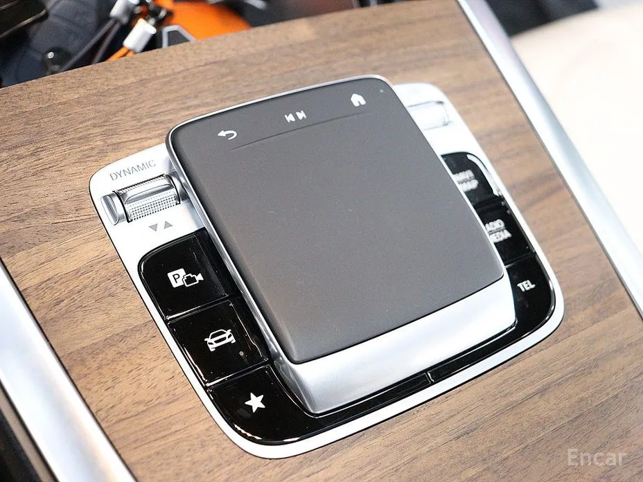 Фото 8 - Mercedes-Benz G-Class