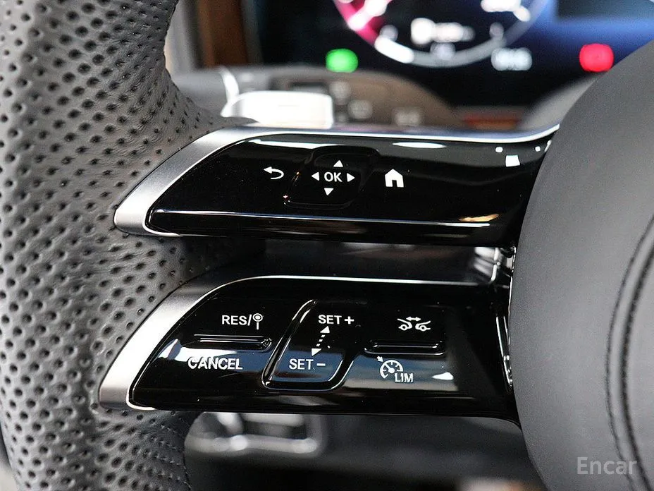 Фото 9 - Mercedes-Benz G-Class