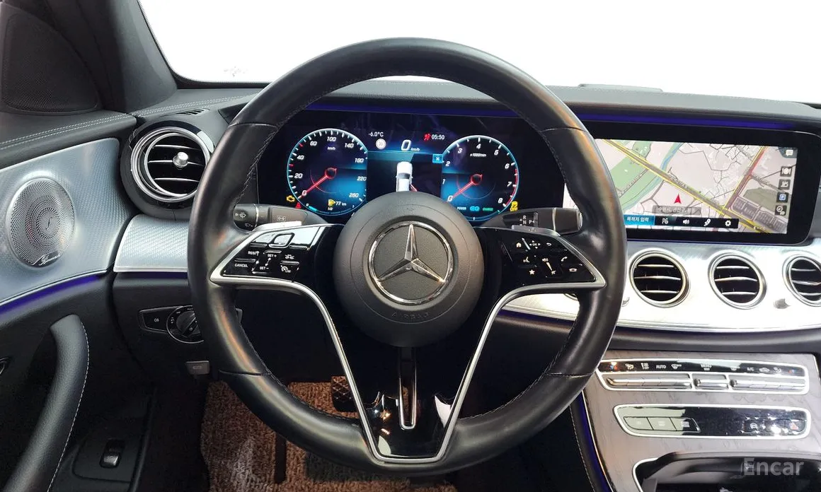 Фото 13 - Mercedes-Benz E-Class