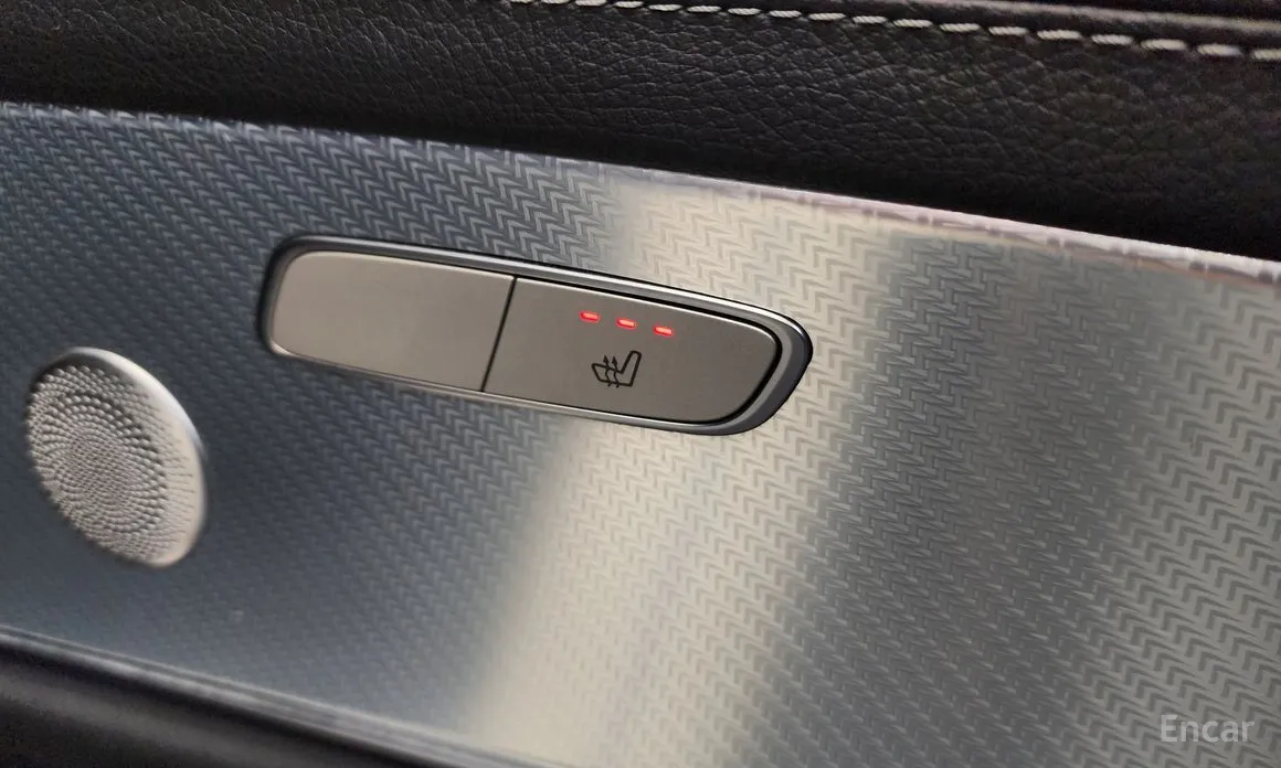 Фото 19 - Mercedes-Benz E-Class