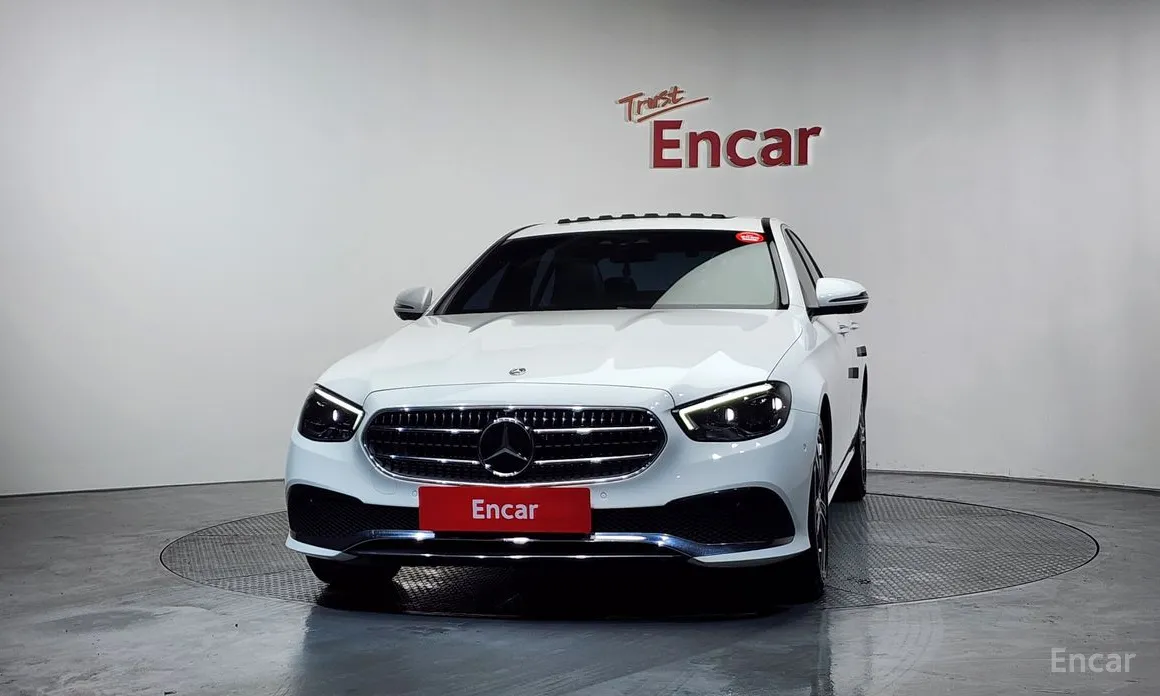 Фото 3 - Mercedes-Benz E-Class