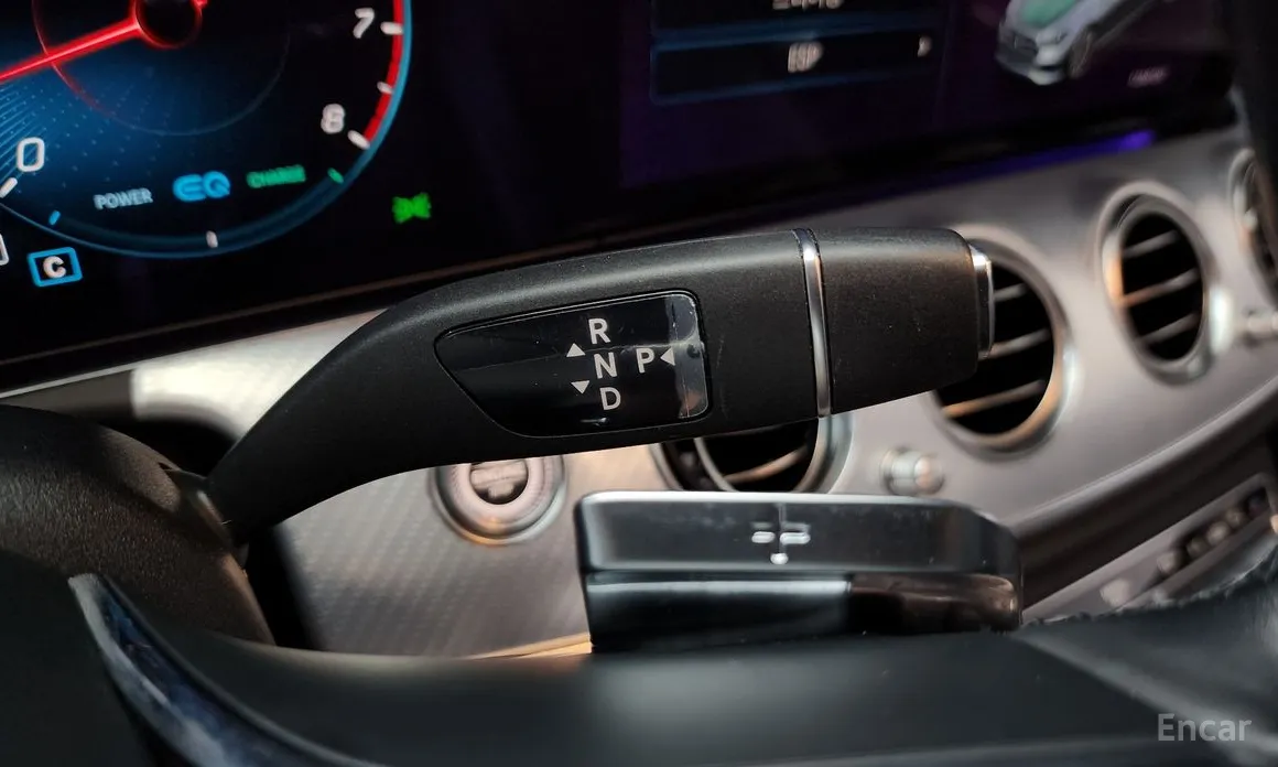 Фото 9 - Mercedes-Benz E-Class