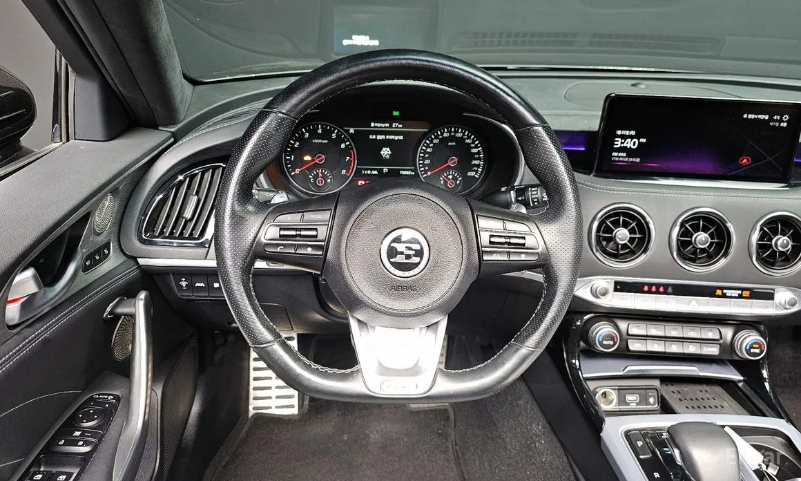 Фото 13 - Kia Stinger