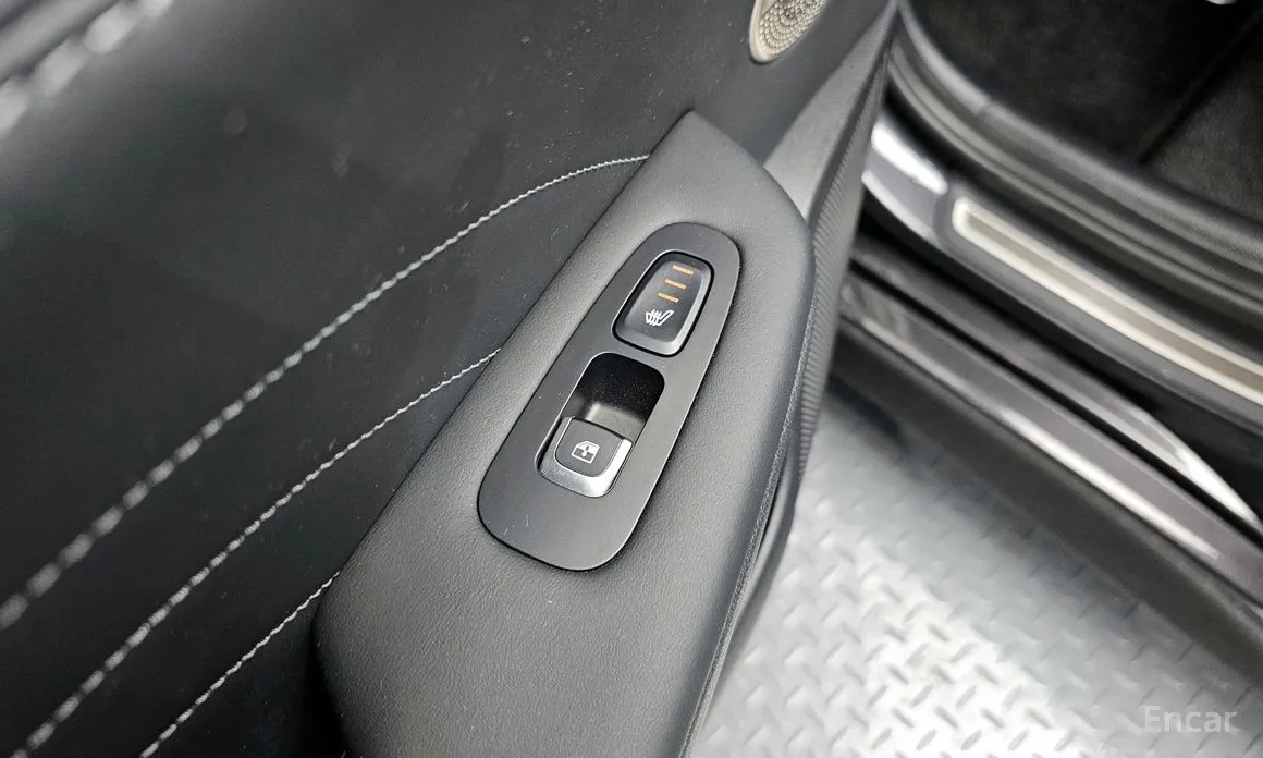 Фото 18 - Kia Stinger