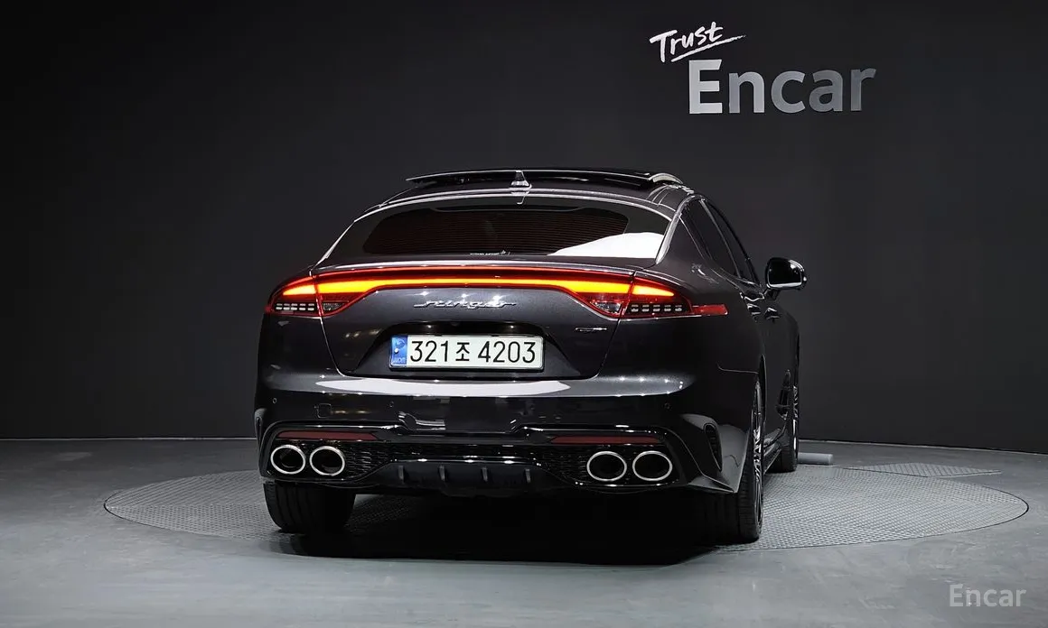 Фото 4 - Kia Stinger