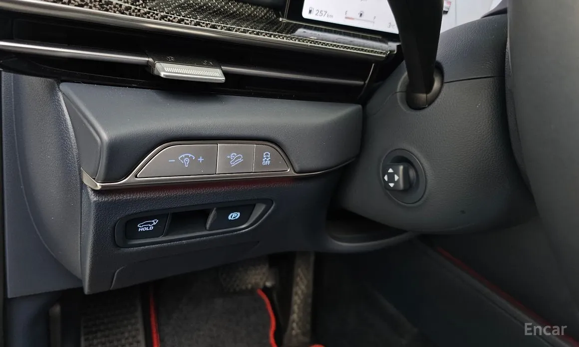 Фото 18 - Genesis GV80