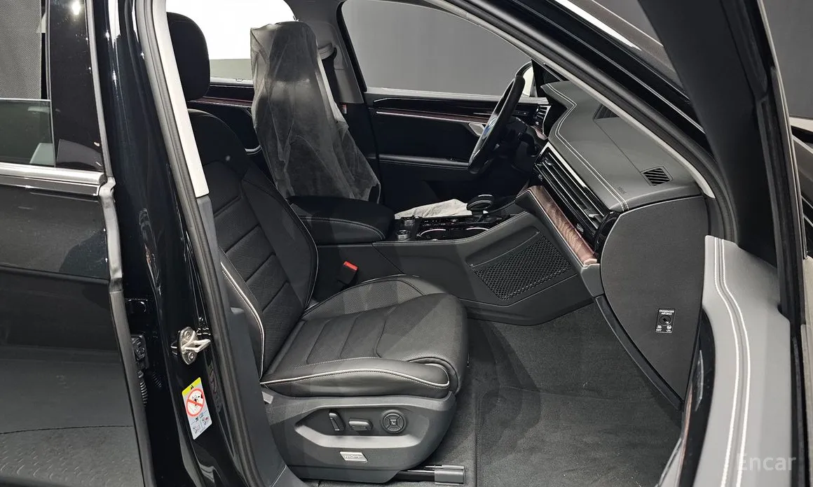 Фото 12 - Volkswagen Touareg