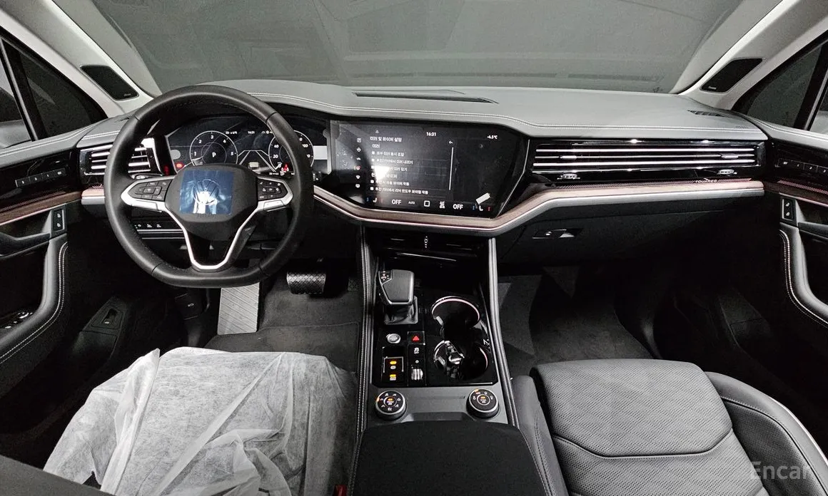 Фото 7 - Volkswagen Touareg