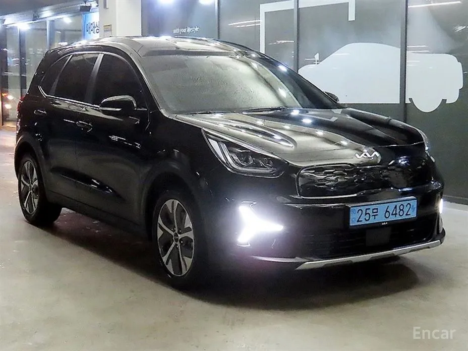 Фото 1 - Kia Niro