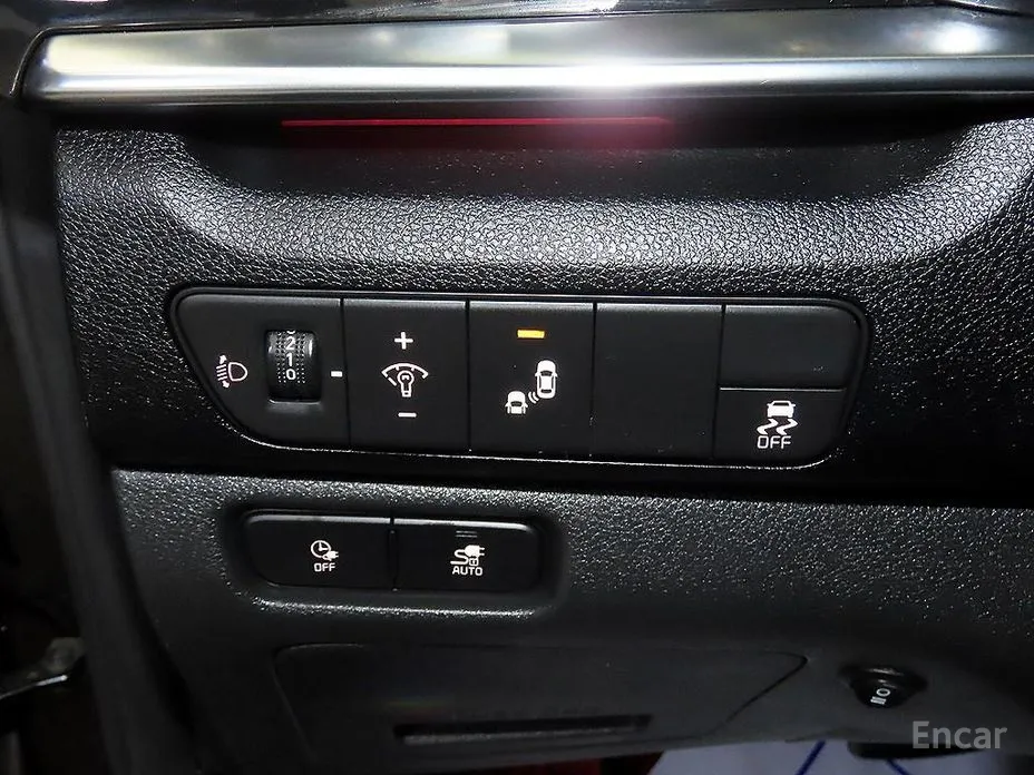 Фото 11 - Kia Niro