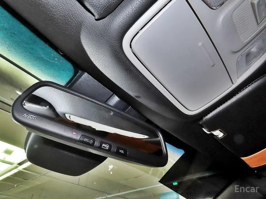 Фото 14 - Kia Niro