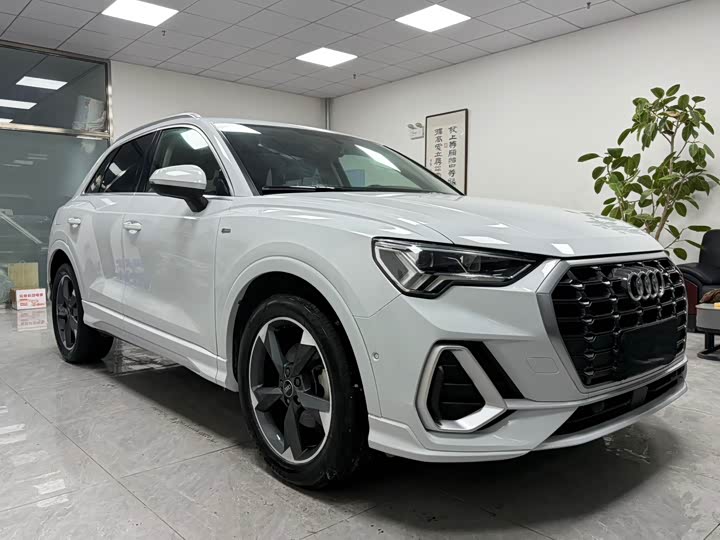 Фото 5 - Audi Q3