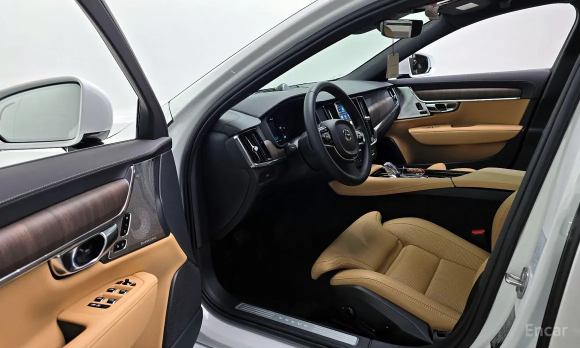 Фото 10 - Volvo S90