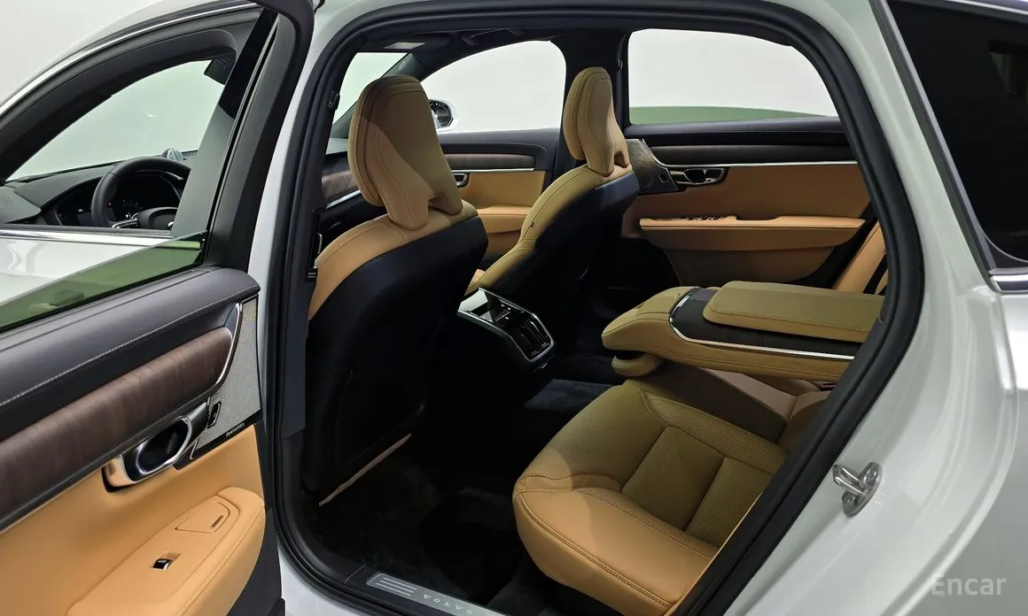 Фото 11 - Volvo S90