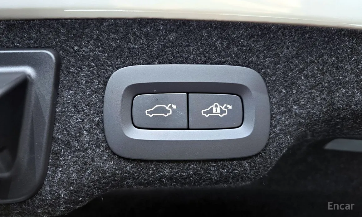 Фото 20 - Volvo S90