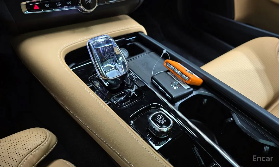 Фото 9 - Volvo S90