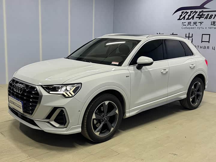 Фото 1 - Audi Q3