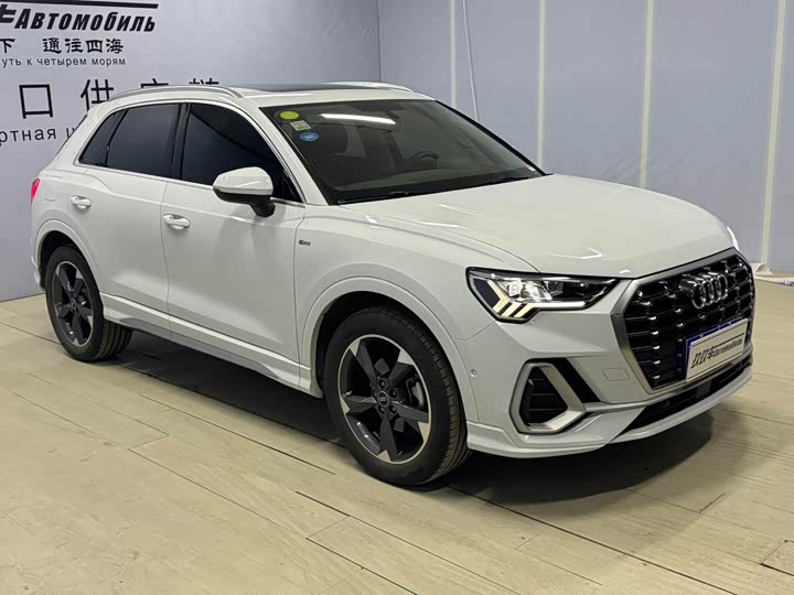 Фото 3 - Audi Q3