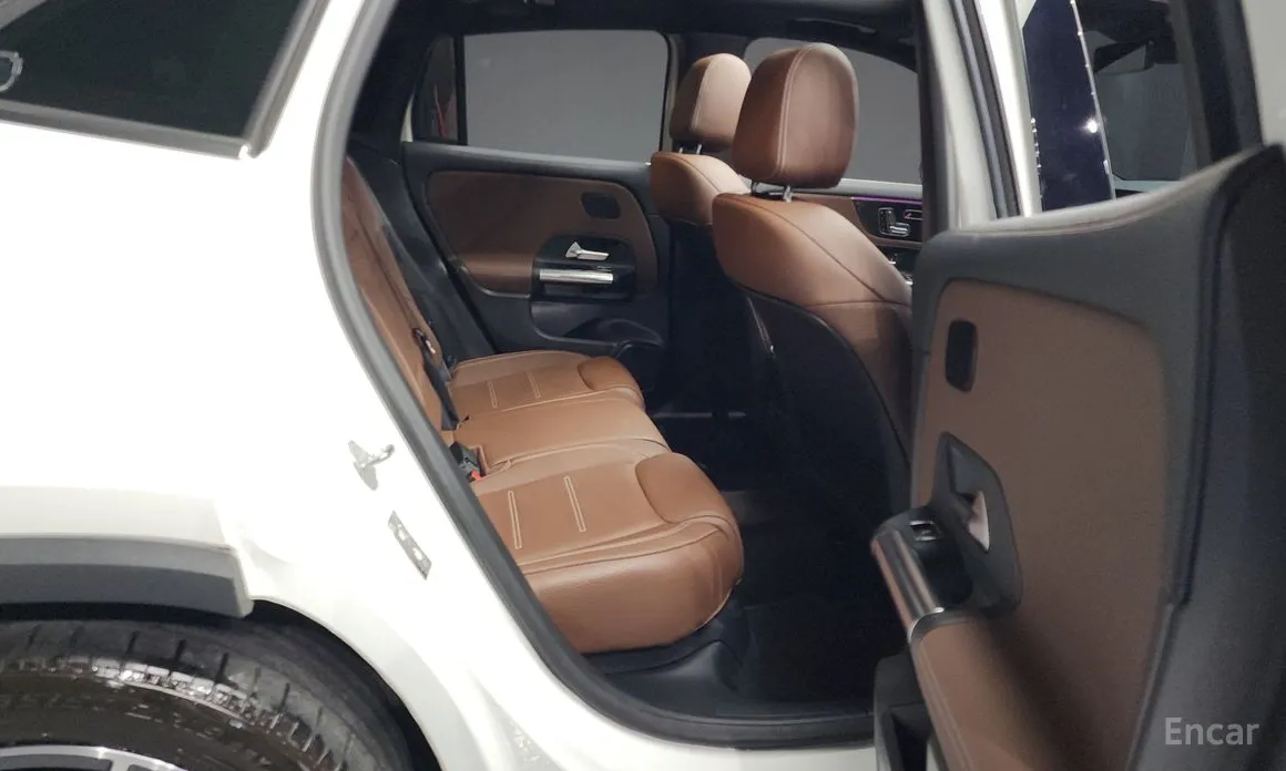 Фото 12 - Mercedes-Benz GLA-Class