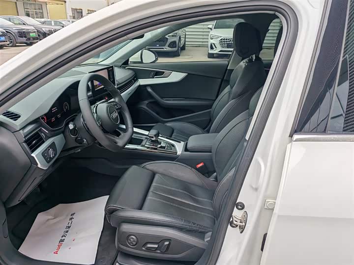 Фото 6 - Audi A4L