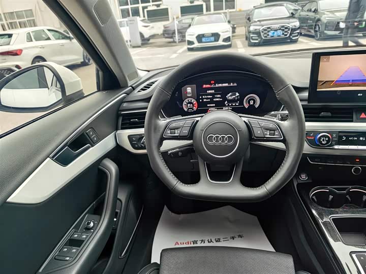 Фото 7 - Audi A4L