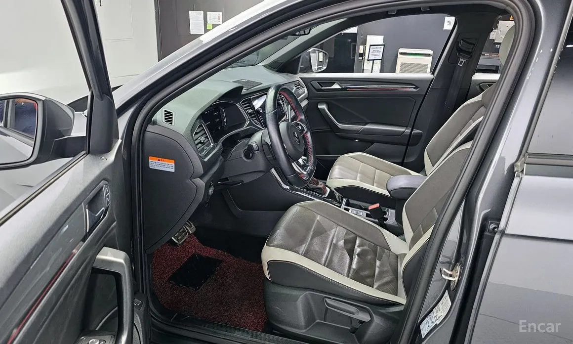 Фото 10 - Volkswagen T-Roc