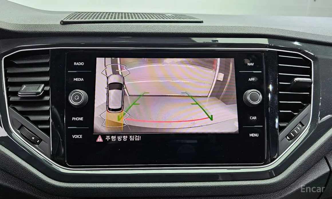 Фото 15 - Volkswagen T-Roc