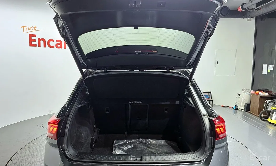 Фото 20 - Volkswagen T-Roc